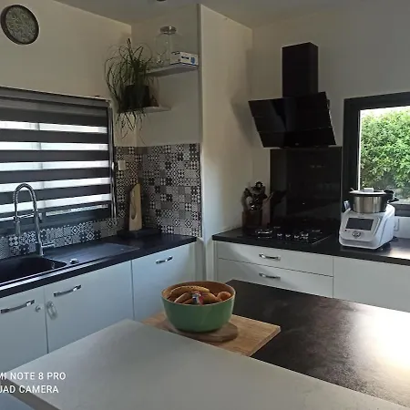 Agreable Familiale Avec Piscine Ferienhaus Prades-le-Lez