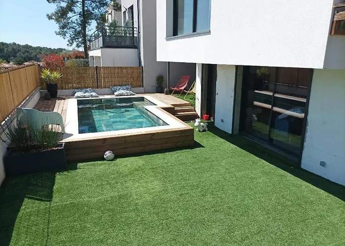 Agreable Familiale Avec Piscine *