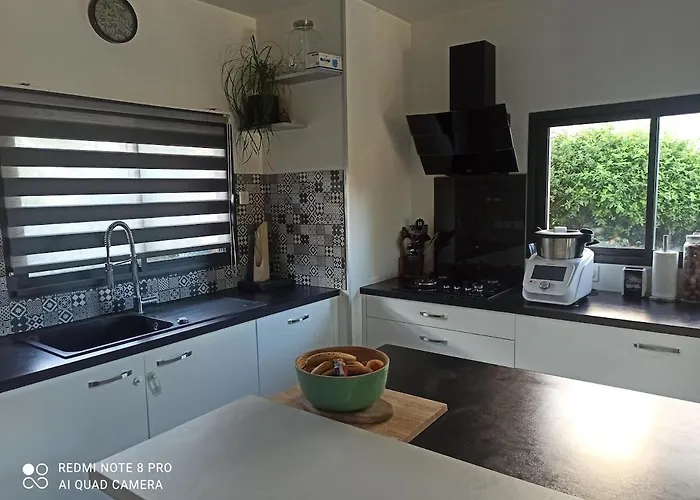 Agreable Familiale Avec Piscine Дом отдыха Prades-le-Lez
